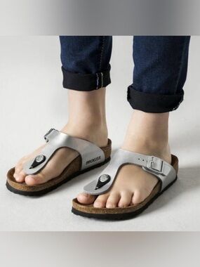 Birkenstock Gizeh Metallic Silver Thong Sandal Size 37 EU / US 6-6.5
